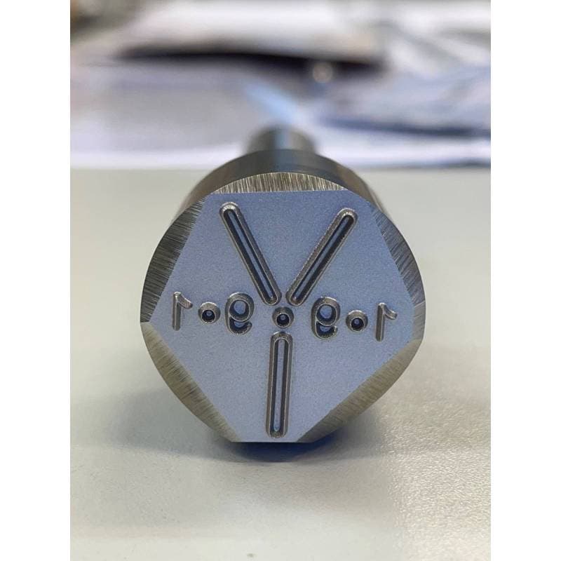 Poinçon pour instruments de musique